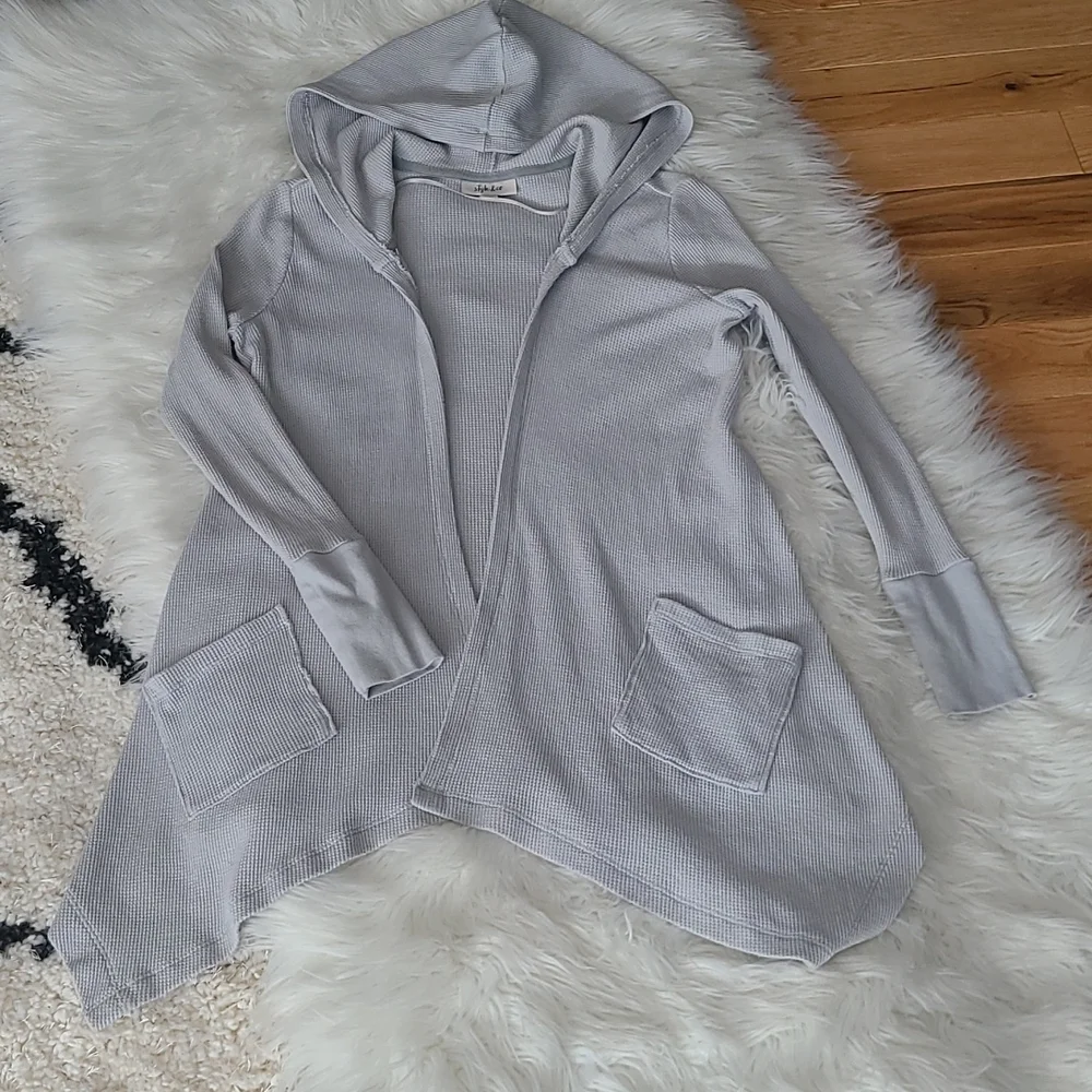Style & Co Petite Cardigan Sweater.  Size PS.  Light Gray - Picture 3 of 9